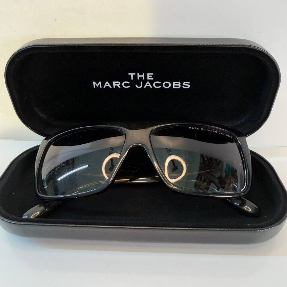 Marc by Marc Jacobs Sunglasses – Tortoiseshell Frame